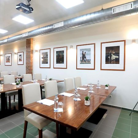 Hotel Pod Vezi Strážnice 외부 사진