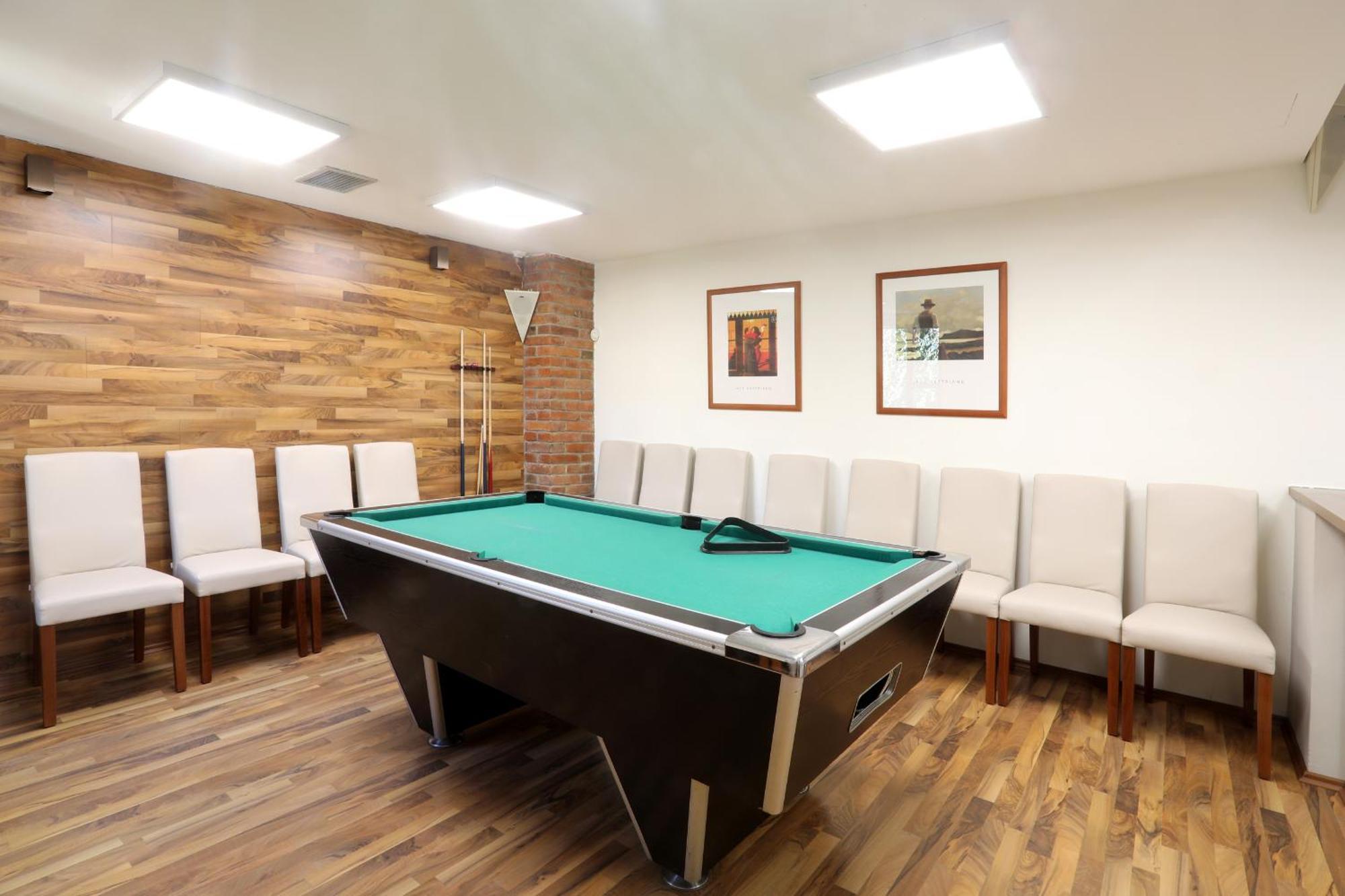 Hotel Pod Vezi Strážnice 외부 사진
