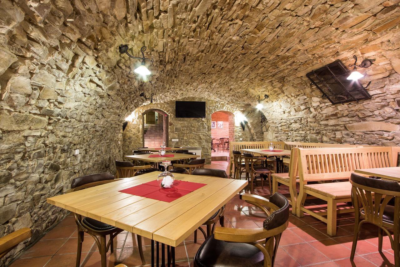 Hotel Pod Vezi Strážnice 외부 사진